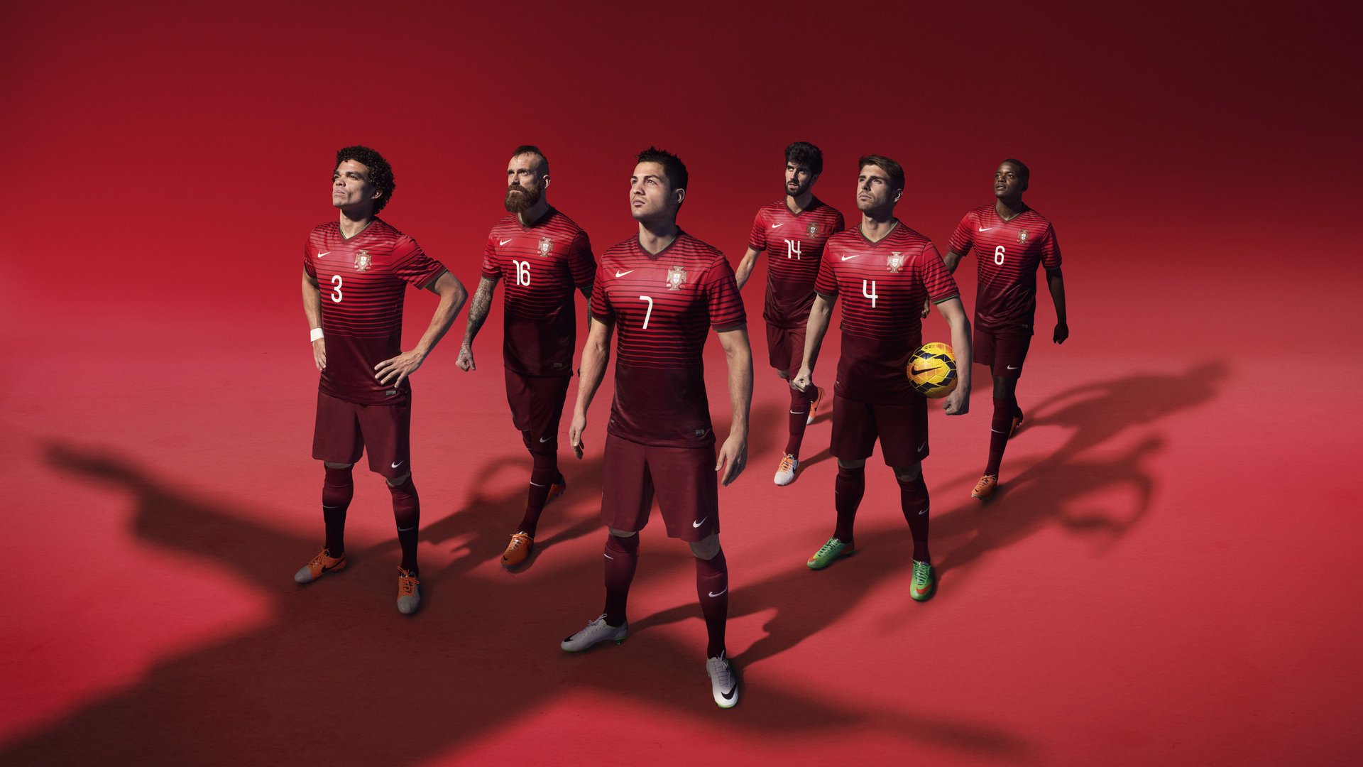 _都市雪地运动：白雪覆盖的激情盛宴_，雪地cs